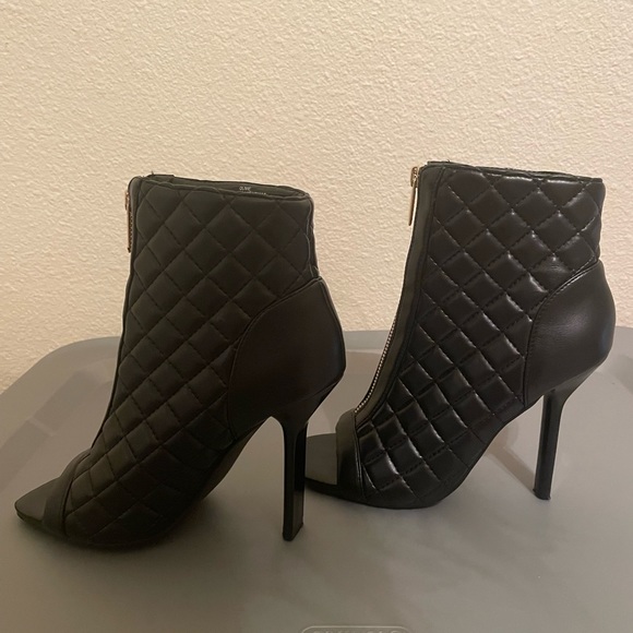 Fall booties size - Picture 5 of 6